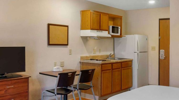 Extended Stay America Kansas City South Room