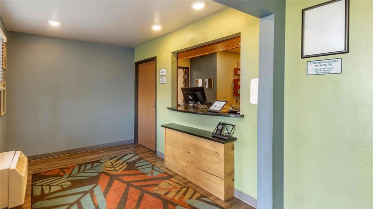 Extended Stay America Select OKC NW Lobby