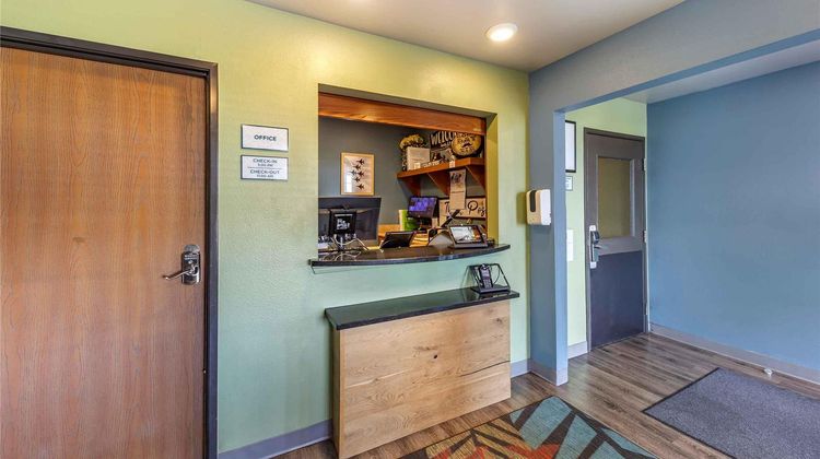 Extended Stay America Select OKC NW Lobby