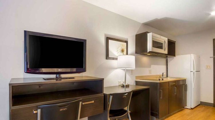 Extended Stay Ashley Phosphate Room