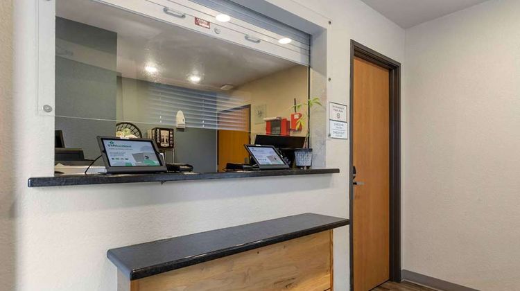 Extended Stay America Select Austin Lobby
