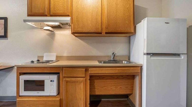 <b>Extended Stay America Select Room</b>. Images powered by <a href="https://iceportal.shijigroup.com/" title="IcePortal" target="_blank">IcePortal</a>.
