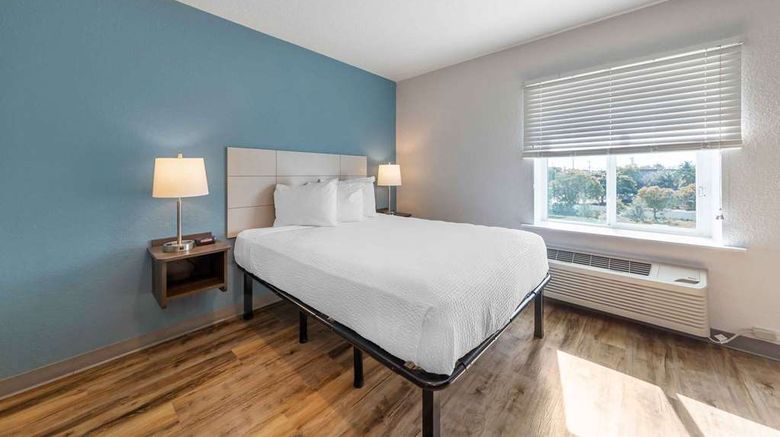<b>Extended Stay America Select Room</b>. Images powered by <a href="https://iceportal.shijigroup.com/" title="IcePortal" target="_blank">IcePortal</a>.