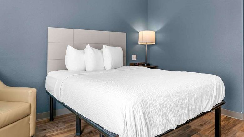 <b>Extended Stay America Select Rochester Room</b>. Images powered by <a href="https://iceportal.shijigroup.com/" title="IcePortal" target="_blank">IcePortal</a>.