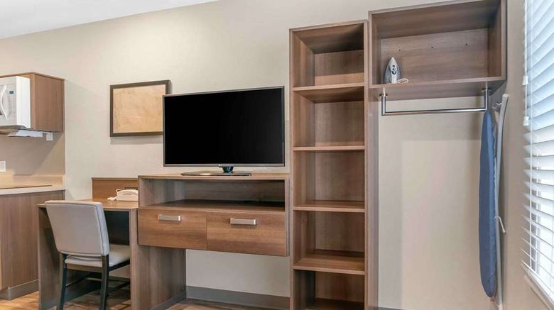 <b>Extended Stay America Select Rochester Room</b>. Images powered by <a href="https://iceportal.shijigroup.com/" title="IcePortal" target="_blank">IcePortal</a>.