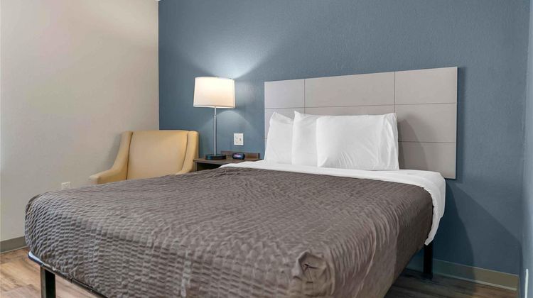 Extended Stay America Select Rochester Room
