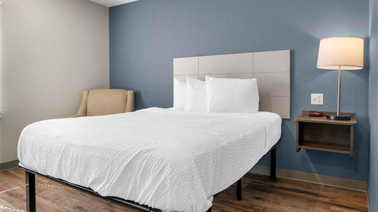 Extended Stay America Select Rochester Room