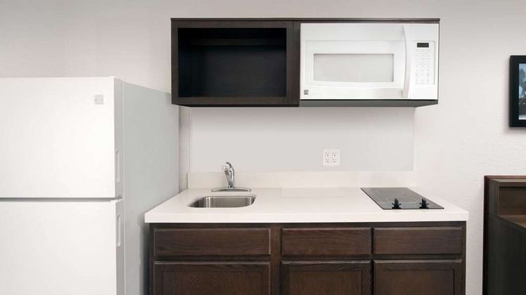 Extended Stay America Select Fridley Room