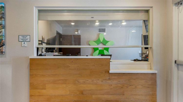 Extended Stay America Select Fridley Lobby