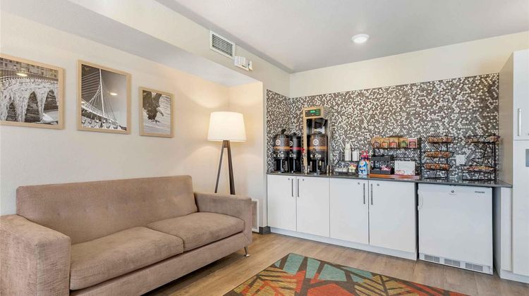 Extended Stay America Select Fridley Restaurant
