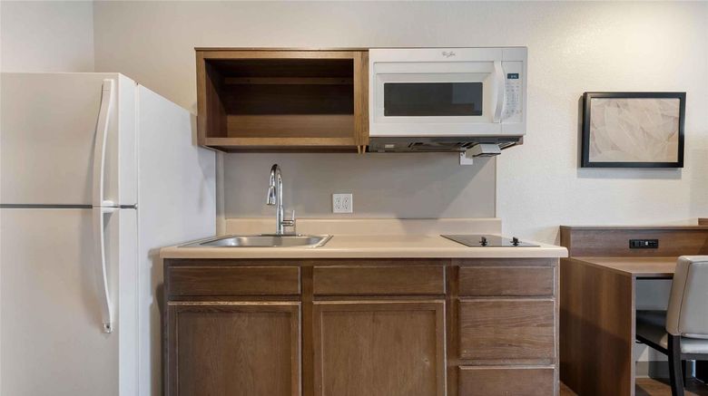 <b>Extended Stay America Select Fridley Room</b>. Images powered by <a href="https://iceportal.shijigroup.com/" title="IcePortal" target="_blank">IcePortal</a>.