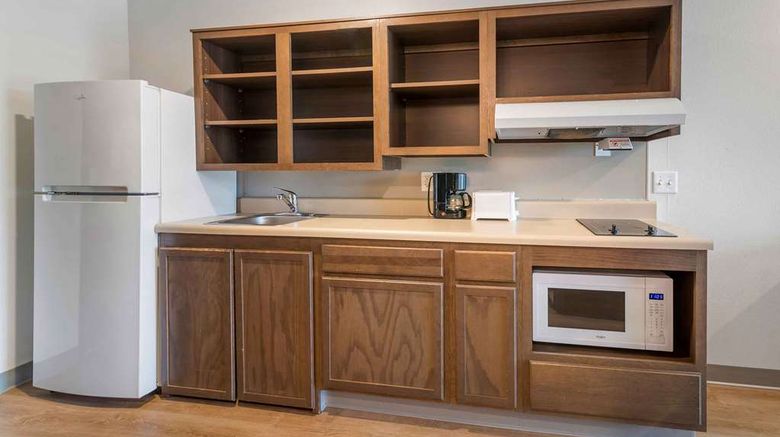 <b>Extended Stay America Suites Nashua Room</b>. Images powered by <a href="https://iceportal.shijigroup.com/" title="IcePortal" target="_blank">IcePortal</a>.