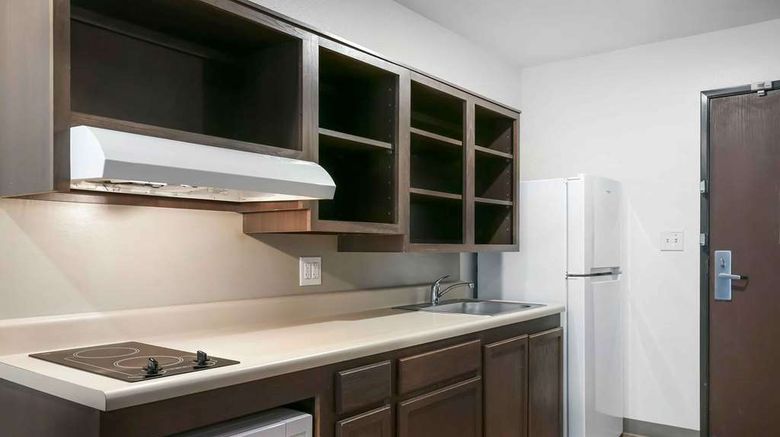 <b>Extended Stay America Suites Providence Room</b>. Images powered by <a href="https://iceportal.shijigroup.com/" title="IcePortal" target="_blank">IcePortal</a>.