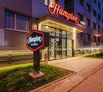 Hampton by Hilton Vienna City West Exterior
