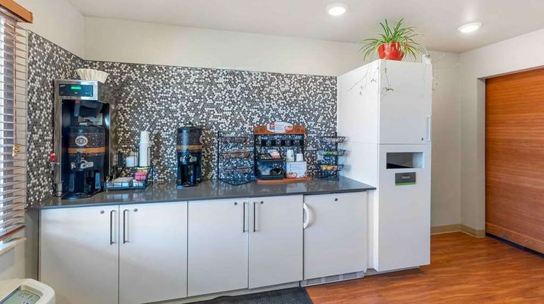 <b>Extended Stay America Select Denver Apt Restaurant</b>. Images powered by <a href="https://iceportal.shijigroup.com/" title="IcePortal" target="_blank">IcePortal</a>.