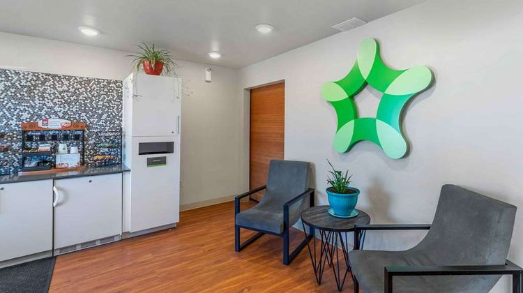 Extended Stay America Select Denver Apt Lobby