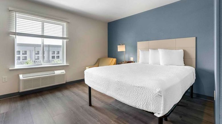 <b>Extended Stay America Portland East Room</b>. Images powered by <a href="https://iceportal.shijigroup.com/" title="IcePortal" target="_blank">IcePortal</a>.