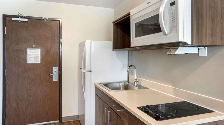 Extended Stay America Plymouth Meeting W Room