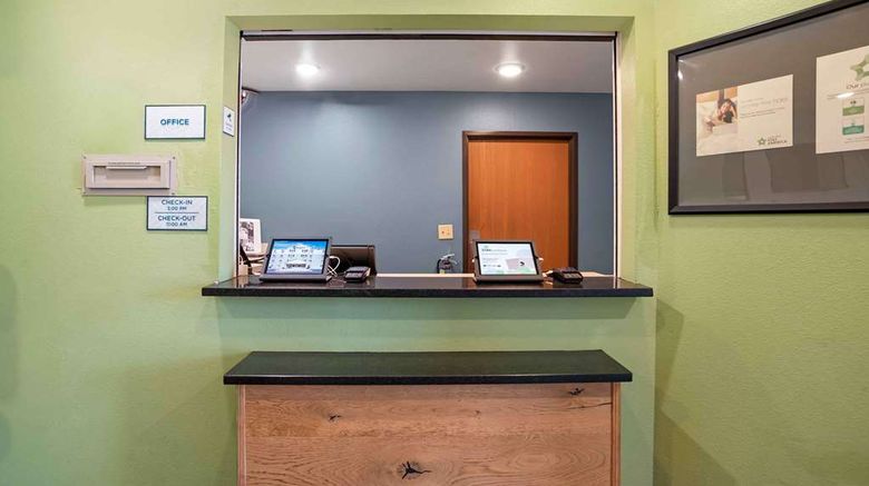<b>Extended Stay America Riverside Corona Lobby</b>. Images powered by <a href="https://iceportal.shijigroup.com/" title="IcePortal" target="_blank">IcePortal</a>.