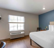 Extended Stay America Select Lakeland Room