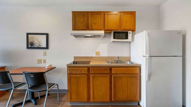 <b>Extended Stay America Select Lakeland Room</b>. Images powered by <a href="https://iceportal.shijigroup.com/" title="IcePortal" target="_blank">IcePortal</a>.
