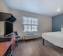 Extended Stay America Select Orlando Apt Room