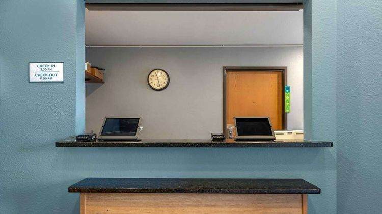 Extended Stay America Select IND Airport Lobby