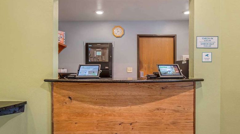 <b>Extended Stay America Indianapolis Lobby</b>. Images powered by <a href="https://iceportal.shijigroup.com/" title="IcePortal" target="_blank">IcePortal</a>.