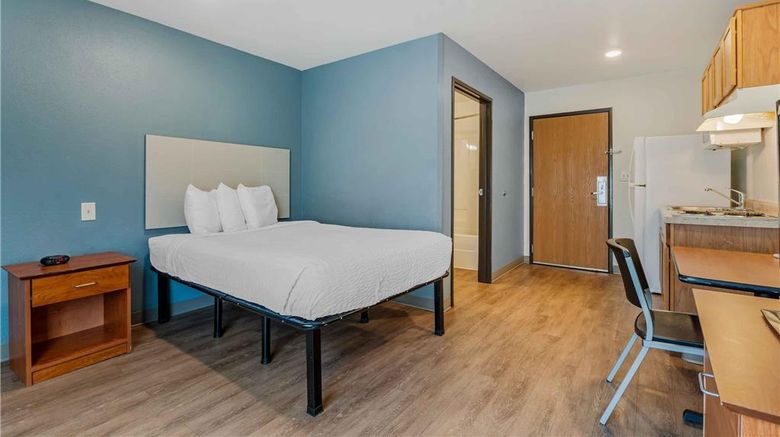 <b>Extended Stay America Select Lawrence Room</b>. Images powered by <a href="https://iceportal.shijigroup.com/" title="IcePortal" target="_blank">IcePortal</a>.