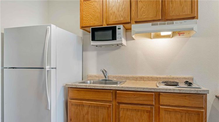 Extended Stay America Select Lawrence Room