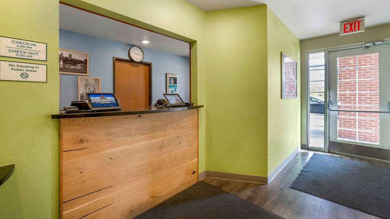 <b>Extended Stay America Select Plainfield Lobby</b>. Images powered by <a href="https://iceportal.shijigroup.com/" title="IcePortal" target="_blank">IcePortal</a>.