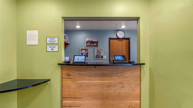 Extended Stay America Select Plainfield Lobby