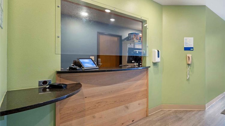 Extended Stay America Select Airport Lobby