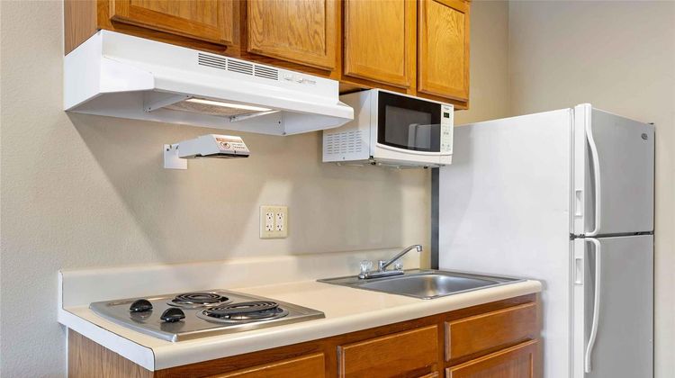 Extended Stay America Select Airport Room