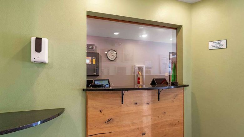 <b>Extended Stay Cincinnati Airport Lobby</b>. Images powered by <a href="https://iceportal.shijigroup.com/" title="IcePortal" target="_blank">IcePortal</a>.