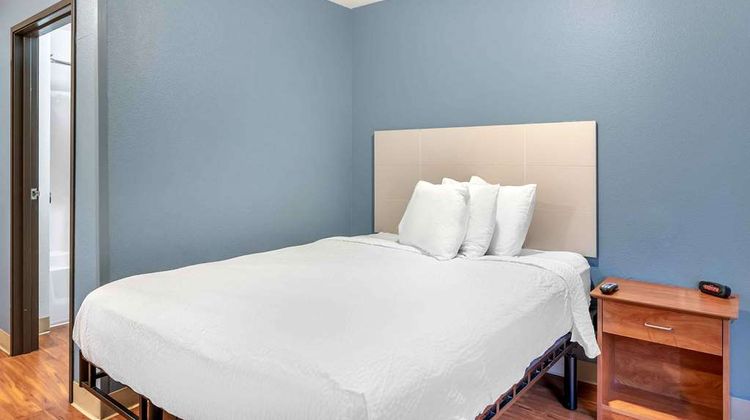 Extended Stay America Select SDF South Room