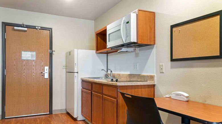 <b>Extended Stay America Select Room</b>. Images powered by <a href="https://iceportal.shijigroup.com/" title="IcePortal" target="_blank">IcePortal</a>.