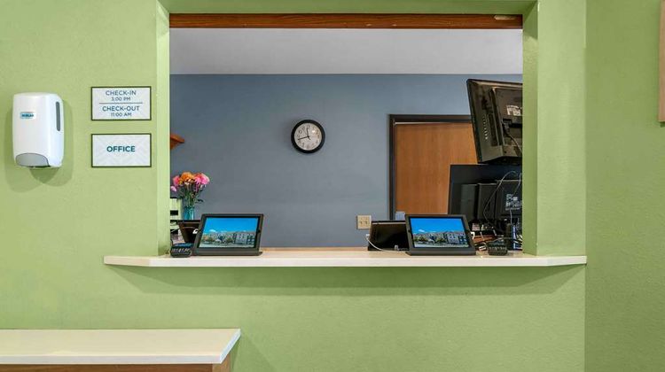 Extended Stay America Select Kalamazoo Lobby