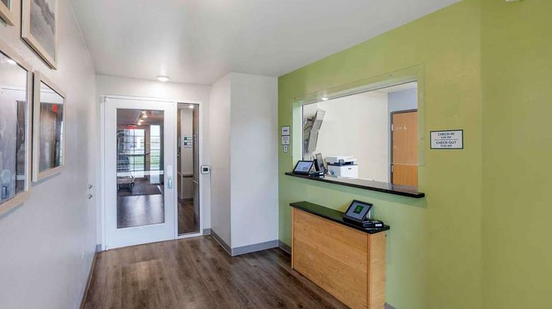 <b>Extended Stay America Select Springfield Lobby</b>. Images powered by <a href="https://iceportal.shijigroup.com/" title="IcePortal" target="_blank">IcePortal</a>.