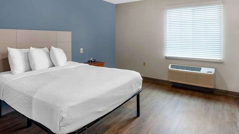<b>Extended Stay America Select Springfield Room</b>. Images powered by <a href="https://iceportal.shijigroup.com/" title="IcePortal" target="_blank">IcePortal</a>.
