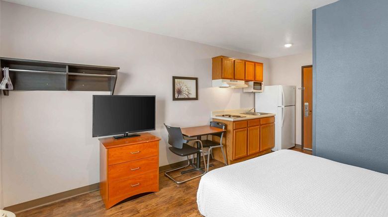 <b>Extended Stay America Select Las Cruces Room</b>. Images powered by <a href="https://iceportal.shijigroup.com/" title="IcePortal" target="_blank">IcePortal</a>.