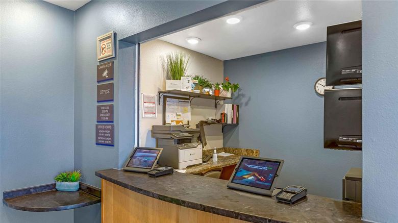 <b>Extended Stay America Select Las Cruces Lobby</b>. Images powered by <a href="https://iceportal.shijigroup.com/" title="IcePortal" target="_blank">IcePortal</a>.
