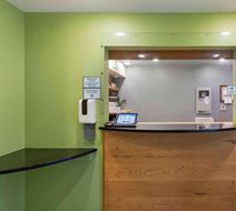 Extended Stay America Select Airport Lobby