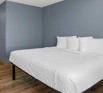 Extended Stay America Select Airport Room