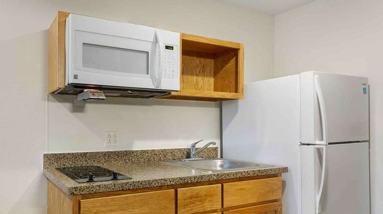 Extended Stay America Select Airport Room