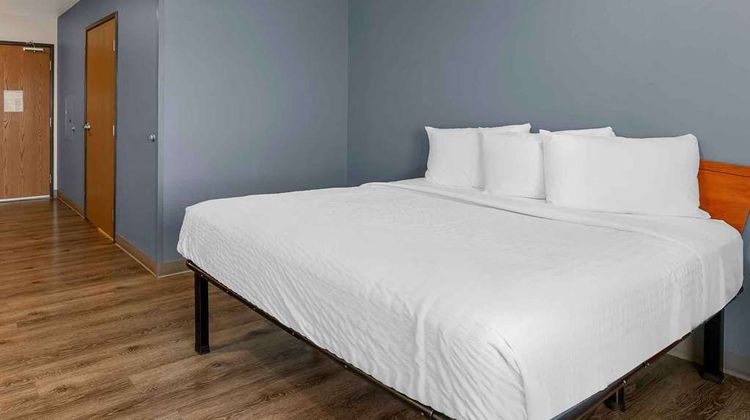 Extended Stay America Select Airport Room