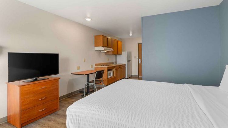 Extended Stay America Select Airport Room