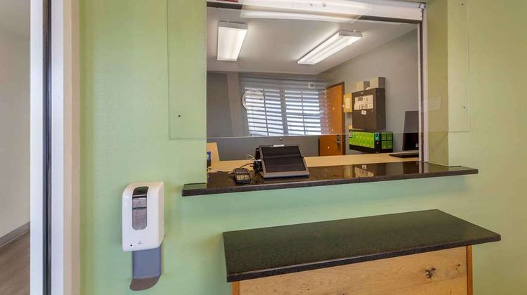 Extended Stay America Select Cleveland Lobby
