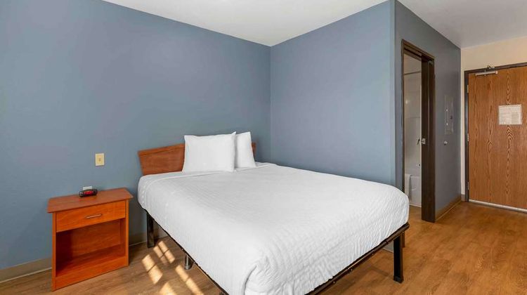 Extended Stay America Select Cleveland Room