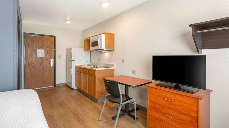 Extended Stay America Select Cleveland Room